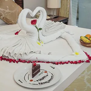 احجز هنا