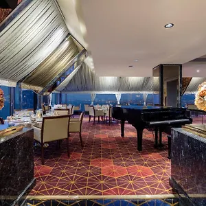 hilton-izmir.aegeanhotels.net/